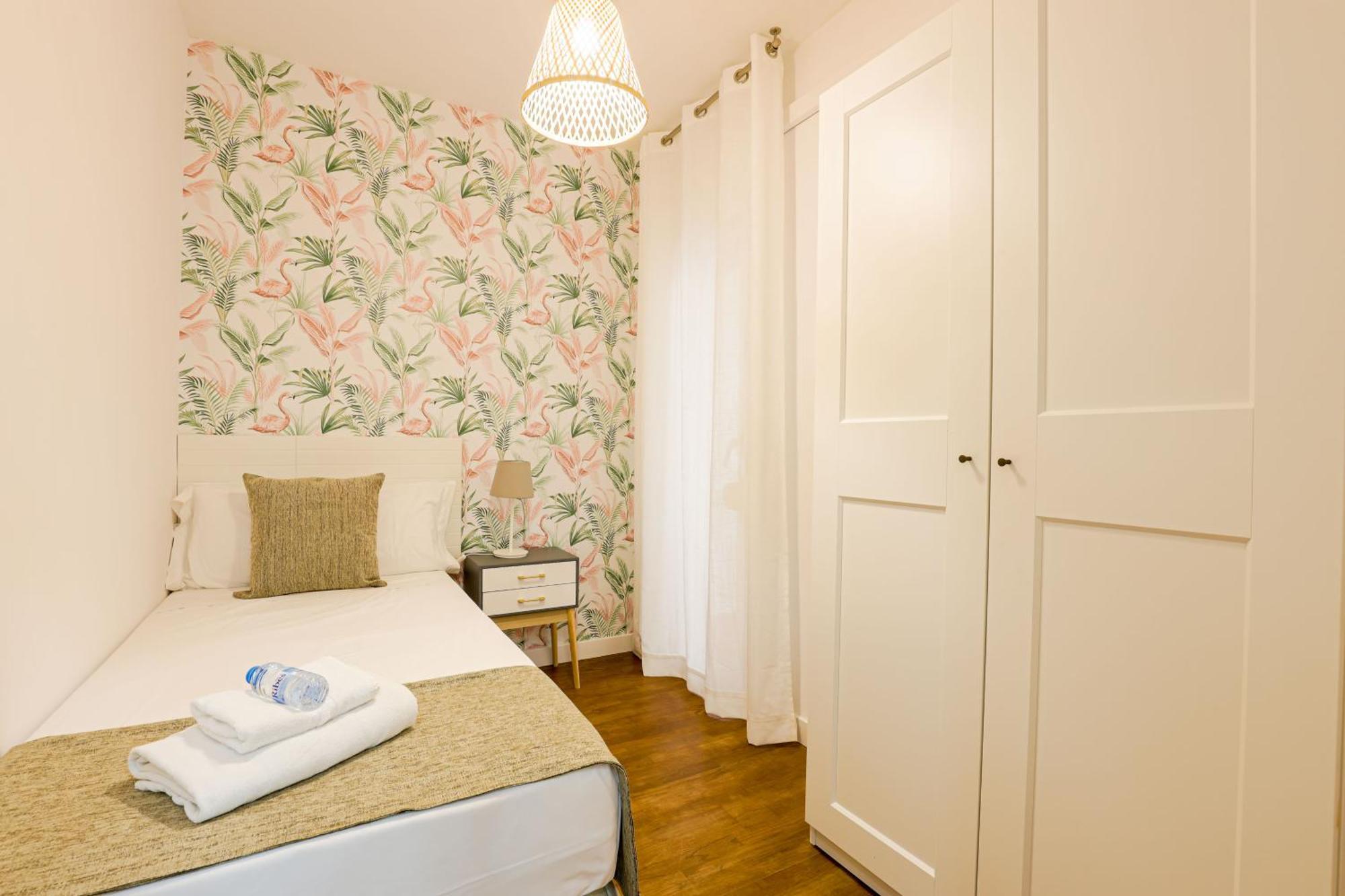 Alcam Torrent Apartment Barcelona Bagian luar foto